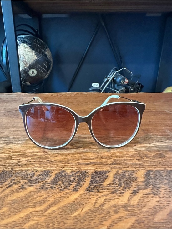 None Accessories - Women's Cat-Eye Sunglasses in Brown Frame with Brown Lenses